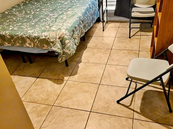 (undisclosed Address), Houston, TX 77074