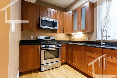 1592 Beacon St #3-B Photo 1