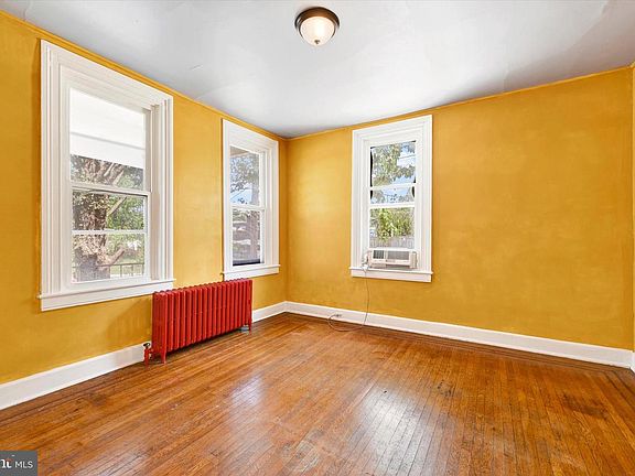 5th image of 3600 Hooper Ave