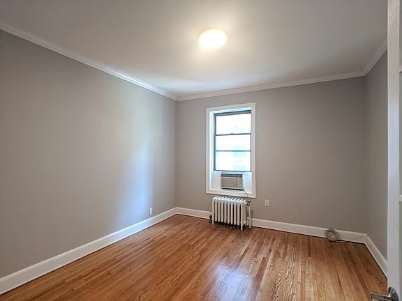 5th image of 1024 2nd Ave #4E
