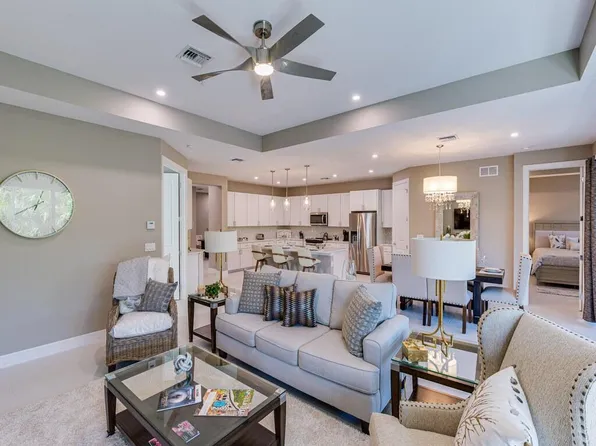 202 Indies Dr E #201, Naples, FL 34114