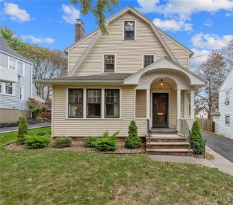 319 Carlton Rd, Syracuse, NY, 13207