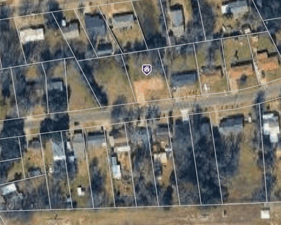 2nd image of 119 Magnolia St