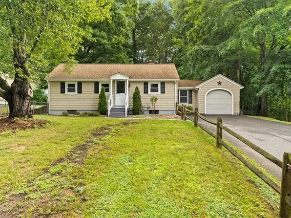 66 Davis St, Taunton, MA 02780
