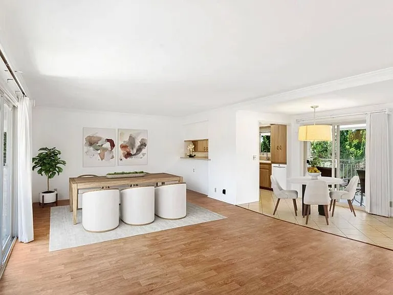 331 Moreton Bay Ln #6 — Photo 3