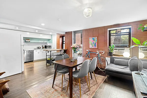 Rented by Keller Williams NYC | media 22