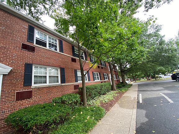 4th image of 4400 N Pershing Dr #44003