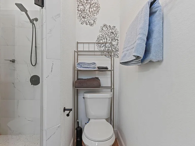 5607 Bacher St #B — Photo 12