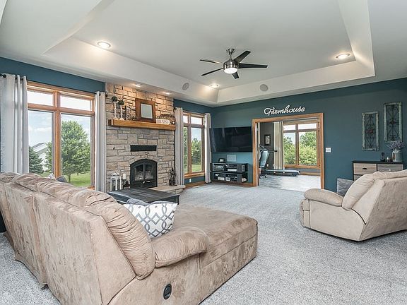3rd image of 3558 Church Hill Dr