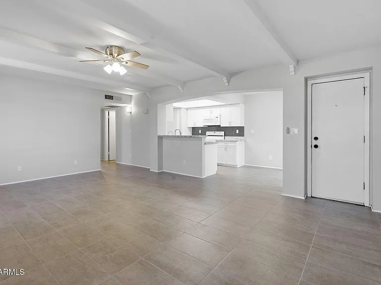 780 E Eugie Ave — Photo 5