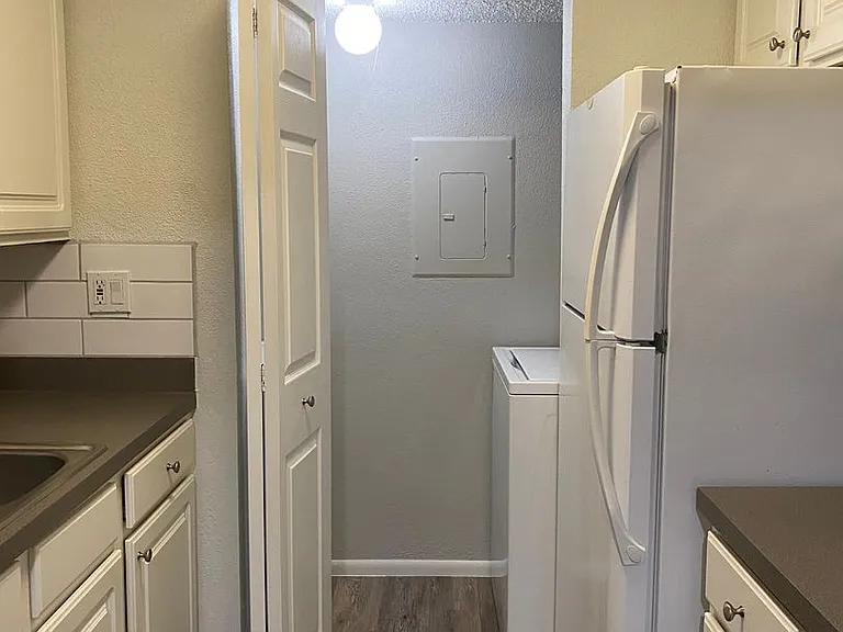 3756 Idlebrook Cir #214 — Photo 21