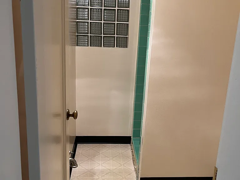 589 N Oregon St #8 — Photo 9