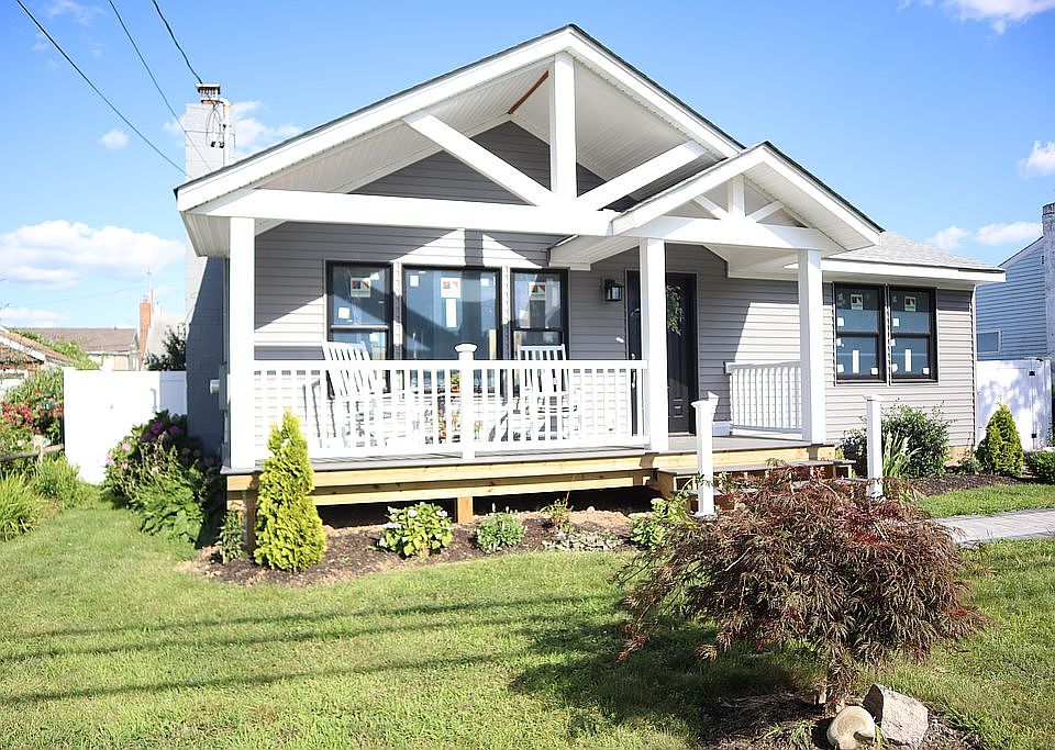 1st image of 38 Arlyn Dr E
