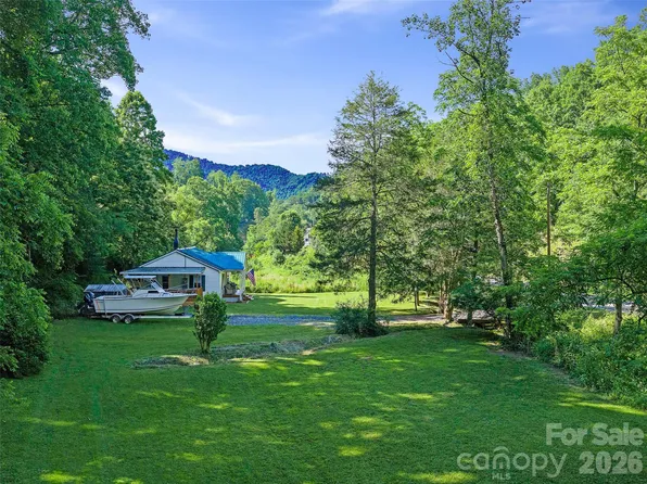 232 Langford Branch Rd, Burnsville, NC 28714