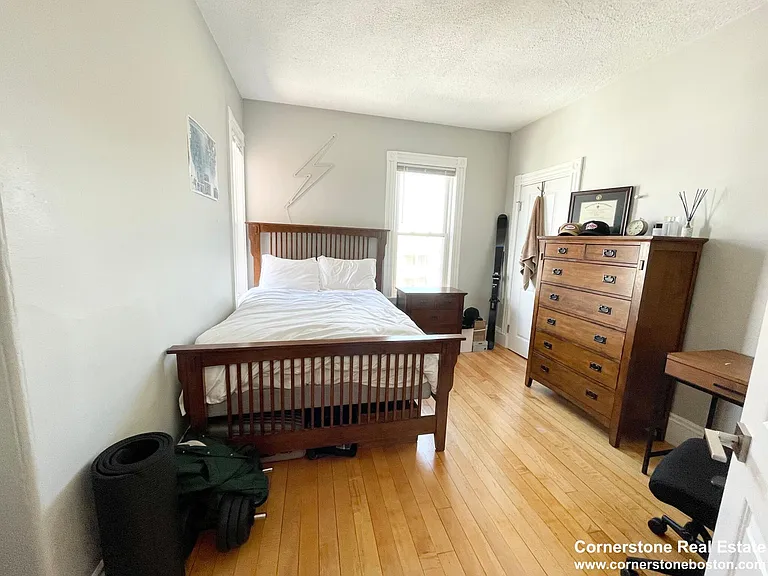 24 Pond St #3 — Photo 8