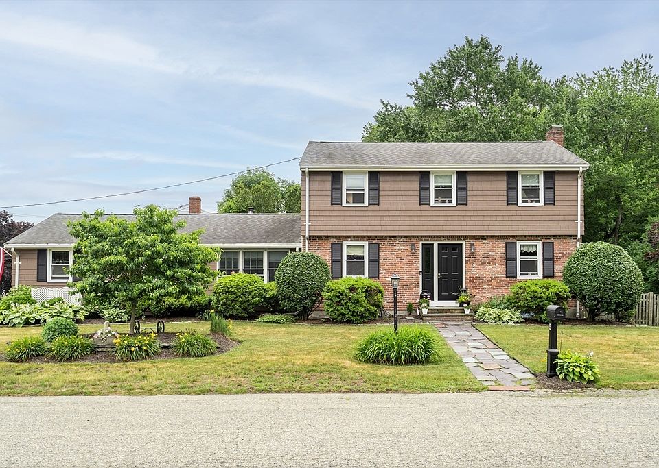 1st image of 4 Roch Cir