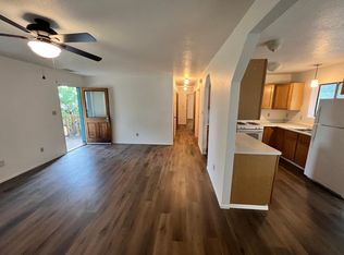 33 Luis O Torres Rd, El Prado, NM 87529