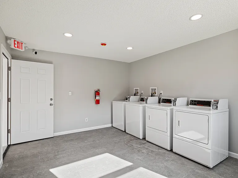 573 Bailey Dr #7 — Photo 22