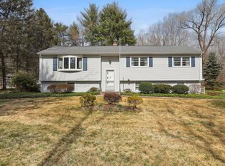 3 W Redding Rd, Danbury, CT 06810