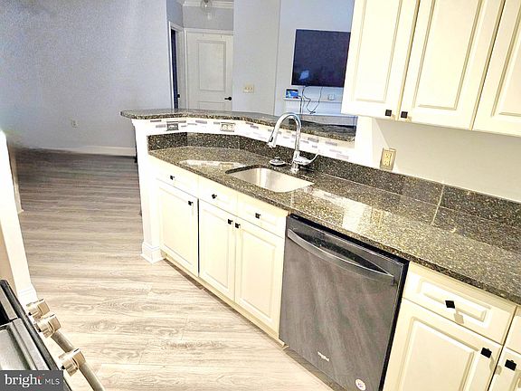 2nd image of 2204 Westcourt Ln APT 308