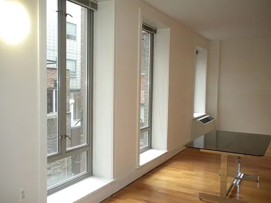 Rented by Historic Front Street Leasing | media 11