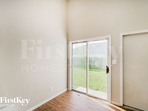 5th image of 617 Woods Crossing Ln