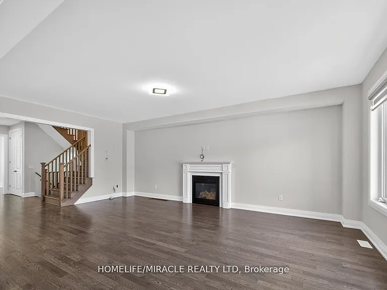 1032 Edinburgh Dr — Photo 13