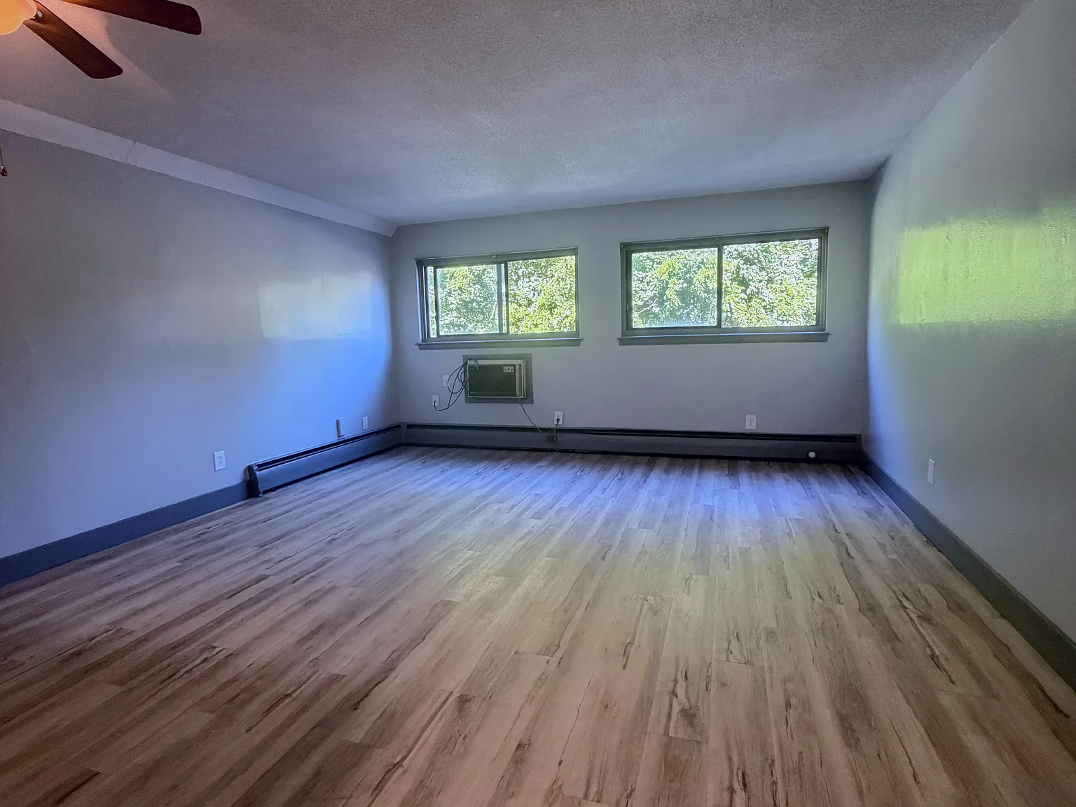 1 bed, 700 sqft, $1,350 — Photo 4