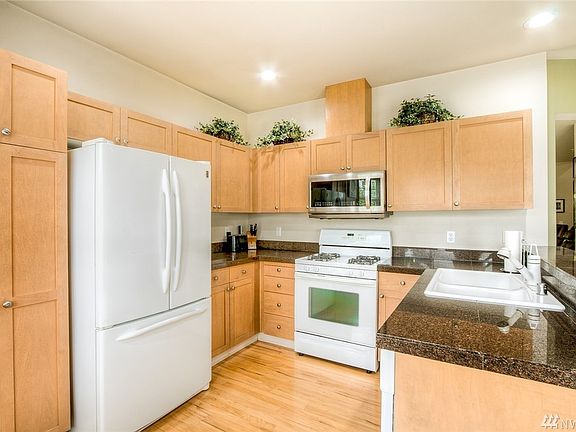 3rd image of 900 233rd Pl NE Unit 965