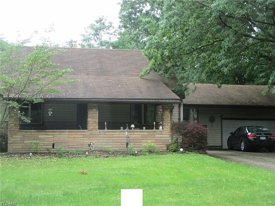 1st image of 691 Moyer Ave