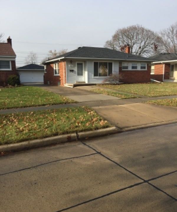 1st image of 28841 Garfield St