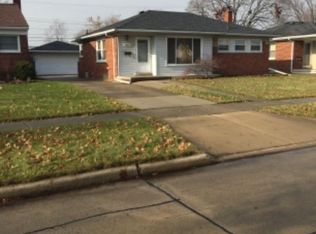 28841 Garfield St, Roseville, MI 48066