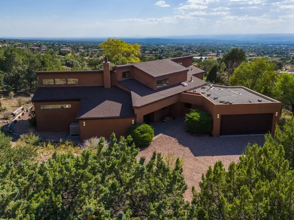 19 Sandia Heights Dr NE, Albuquerque, NM 87122