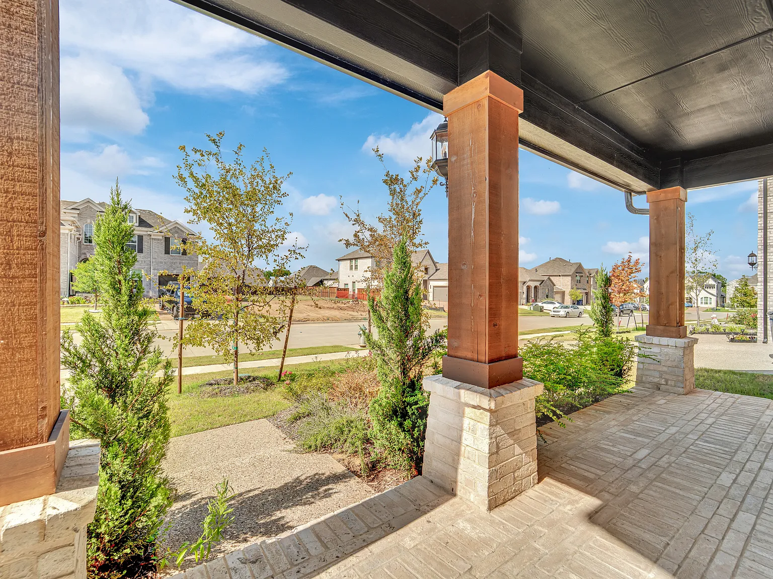 4 bed, 2444 sqft, $3,100 — Photo 3