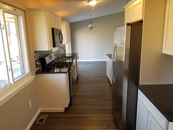 5th image of 6289 Carolyn Dr