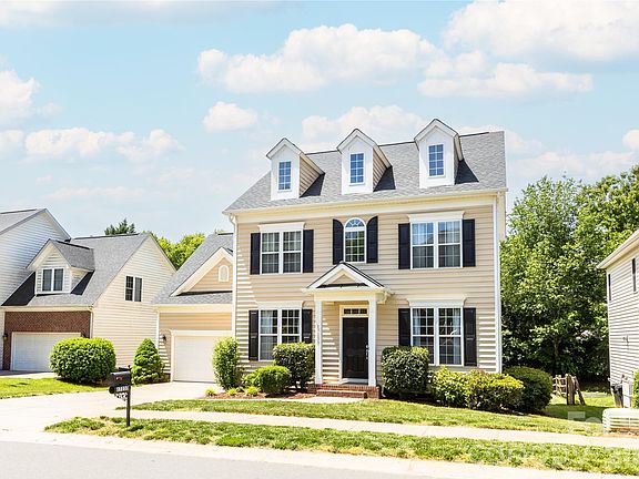 2nd image of 17233 Knoxwood Dr