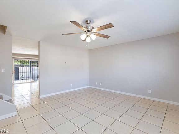 3rd image of 2523 Paradise Village Way