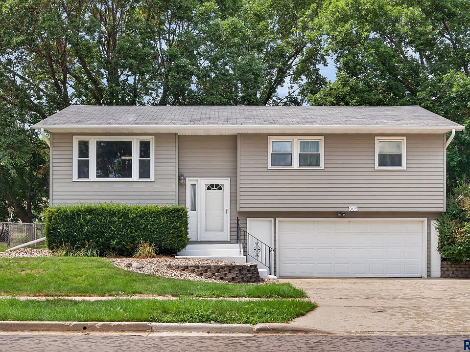1st image of 805 S Rohl Dr