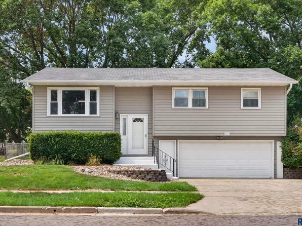 805 S Rohl Dr, Sioux Falls, SD 57103