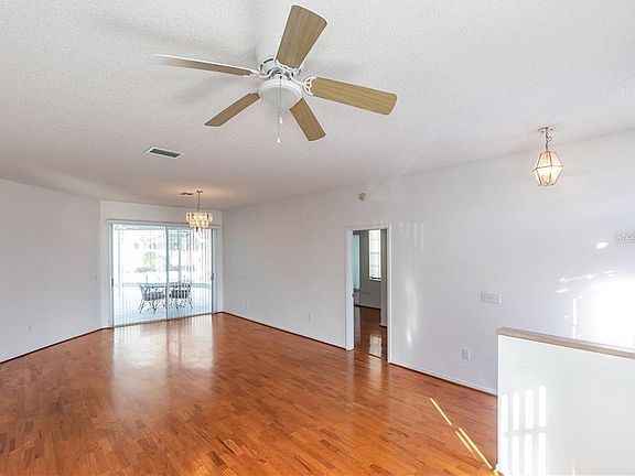 3rd image of 10206 Lockwood Pines Ln