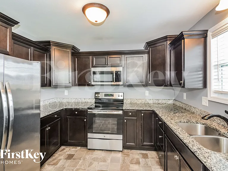 794 Banister Dr — Photo 5