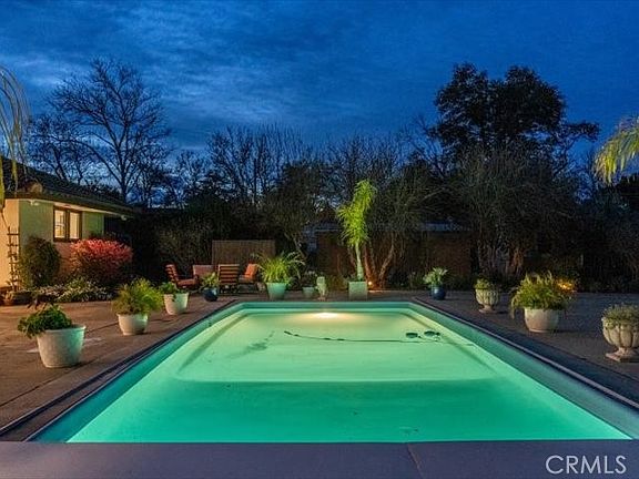 3rd image of 195 Howell Ave