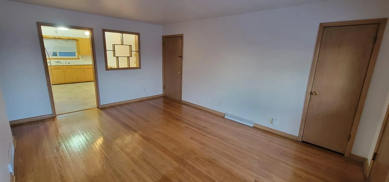 2 bed, 875 sqft, $1,200 — Photo 1