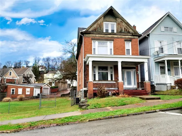 626 3rd St, Pitcairn, PA 15140
