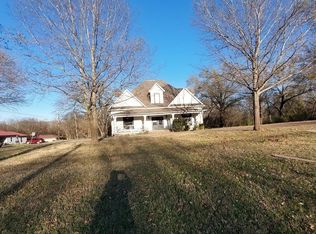 601 Holbrook St, Mount Vernon, TX 75457