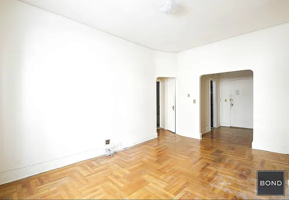 Rented by Bond New York | media 22