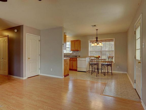 5th image of 110 Caribbean Dr