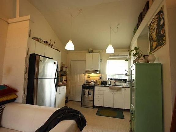 cool, light-filled kitchen Unit 2