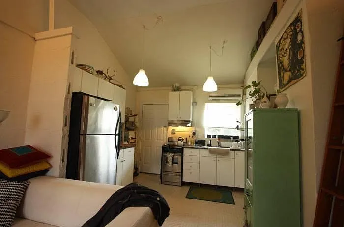 cool, light-filled kitchen Unit 2