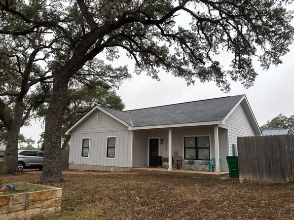 1219 Mesquite St, Blanco, TX 78606